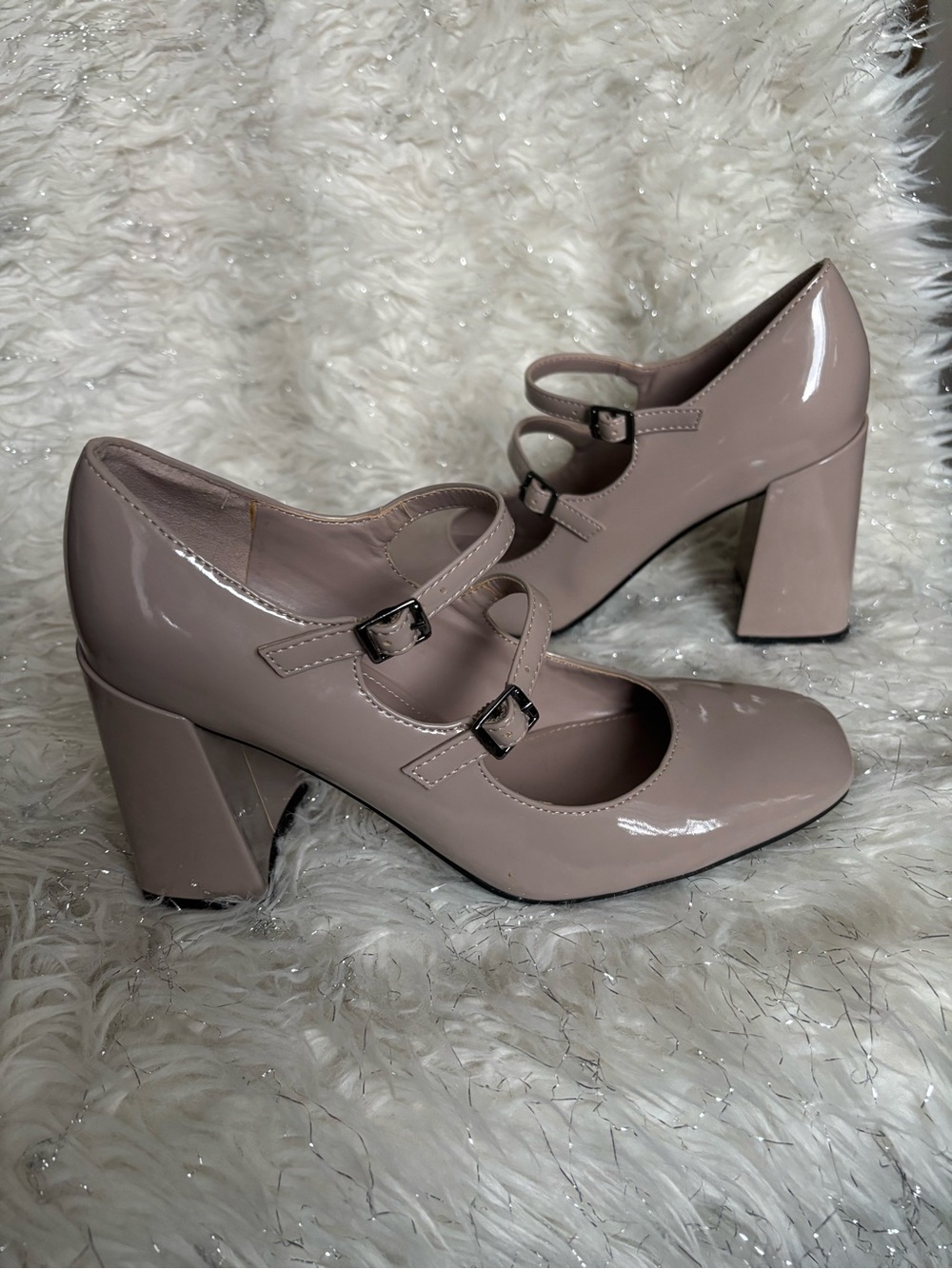 Marc Fisher Charisy Beige Women’s Tapered Patent Leather Block Heel Shoes Size8M
